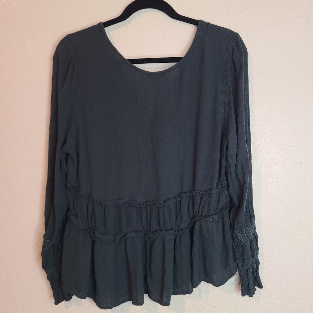 American Eagle Button-Front Ruffled Blouse XL - image 6
